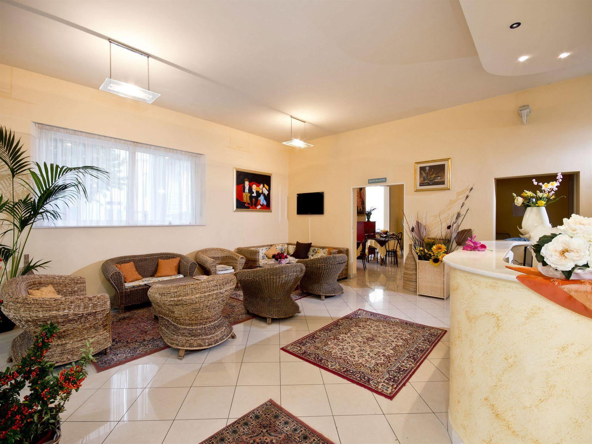 Villa Silvie Rose Cesenatico Exterior foto
