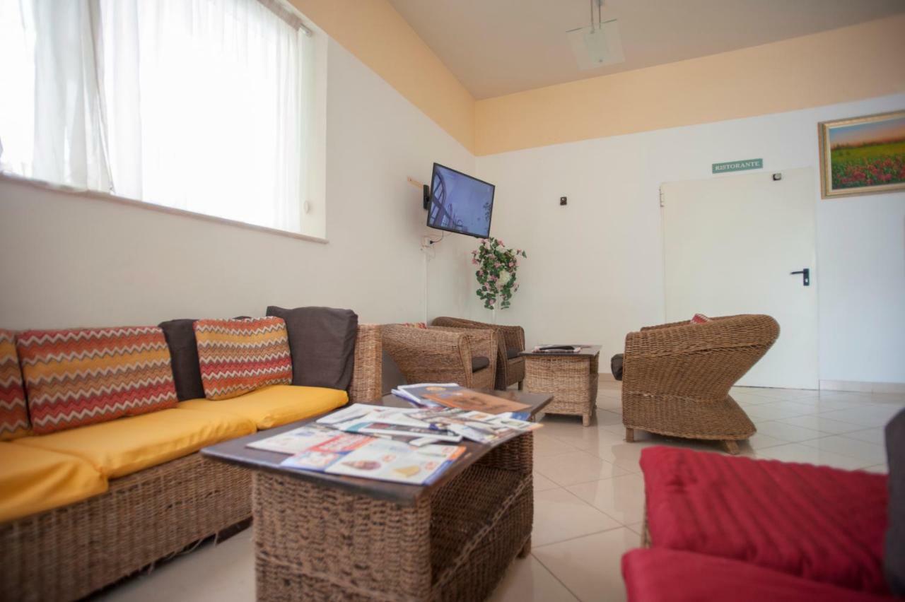 Villa Silvie Rose Cesenatico Exterior foto